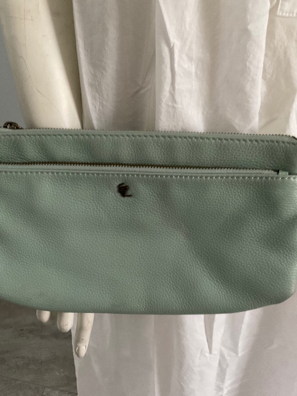 Elliott Lucca leather crossbody,green. - Picture 3 of 13